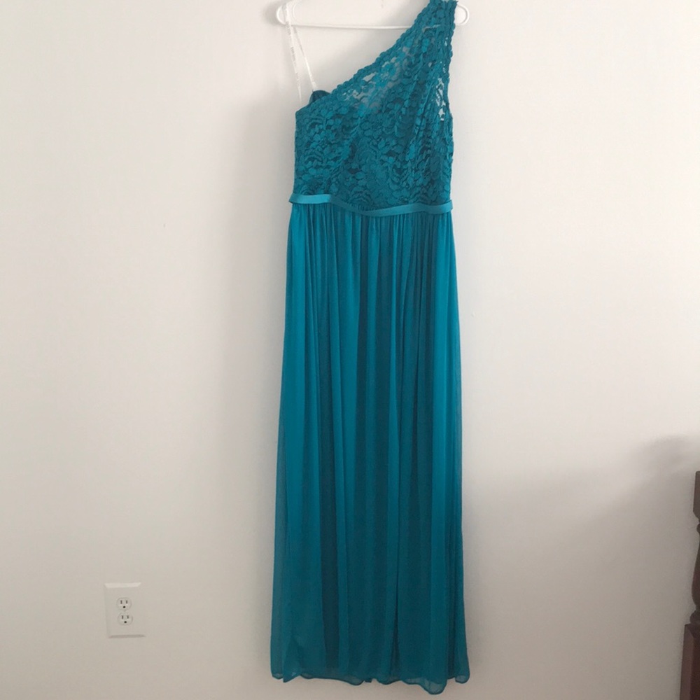 David’s Bridal Oasis Bridesmaid Dress One Shoulder